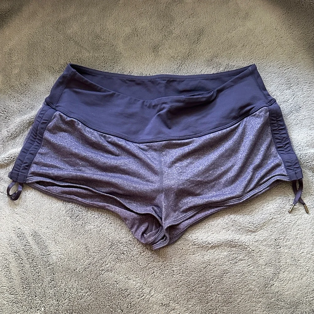 lululemon athletica Women's Black and Gray Athletic Shorts - Picture 2 of 3
